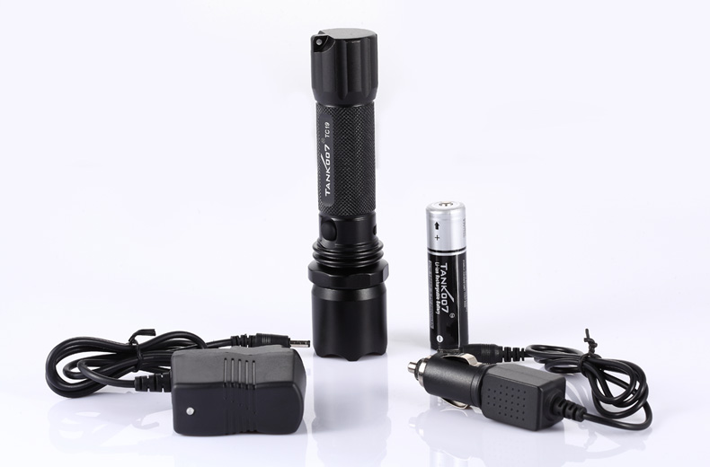 執勤強光手電筒 執勤強光手電筒